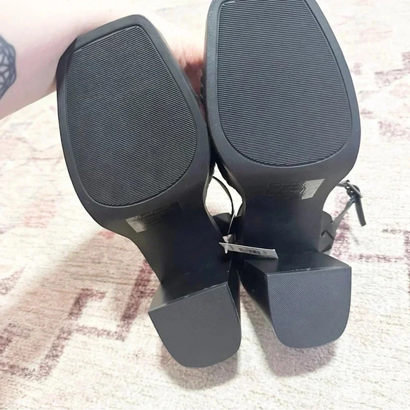 NWT Torrid • Black Crisscross Platform Heel Sandal Size 10.5 Wide Width - Picture 11 of 15